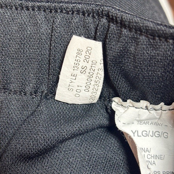 Under Armour Women's Black and White Athletic Shorts - Picture 4 of 5